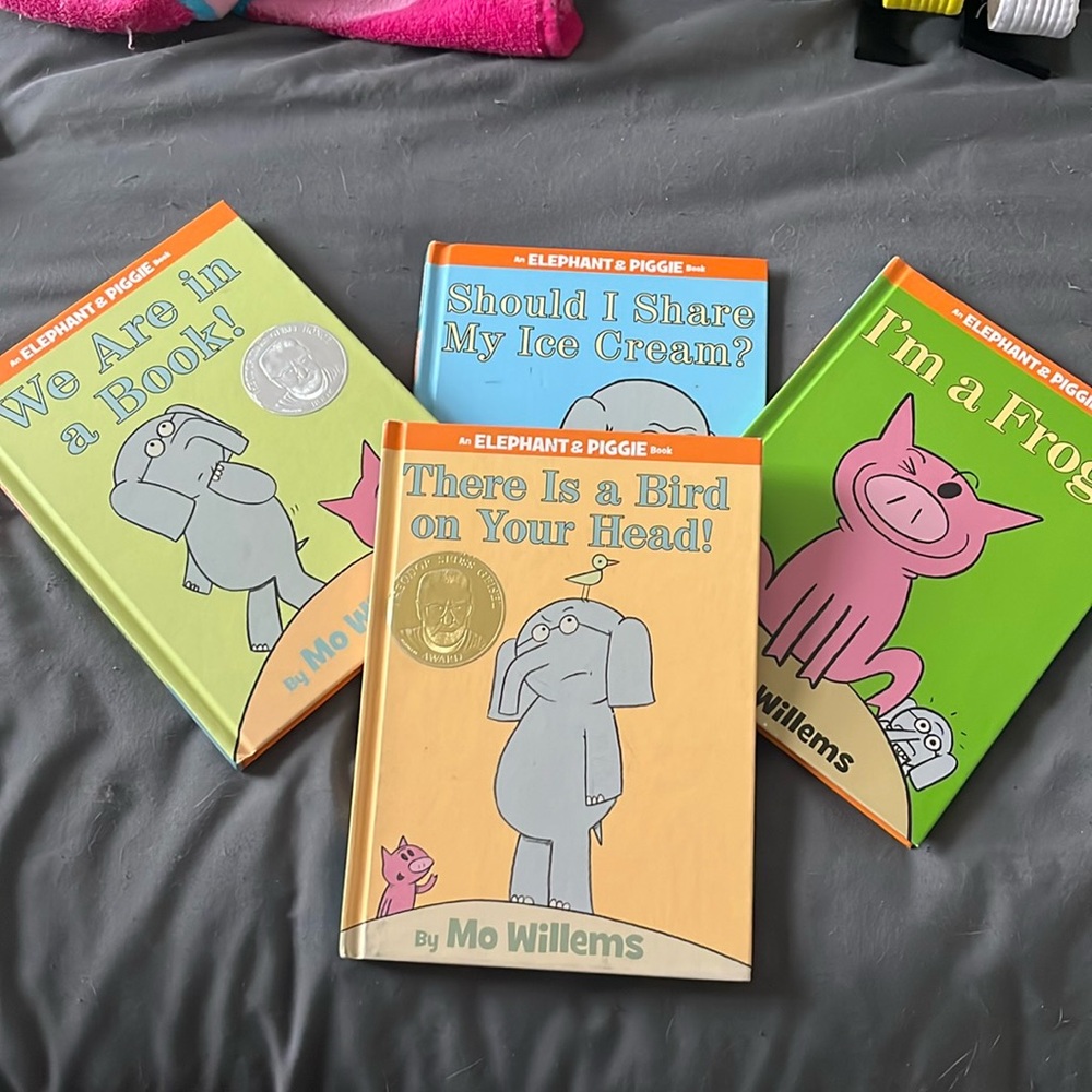 Elephant & Piggy Book Set